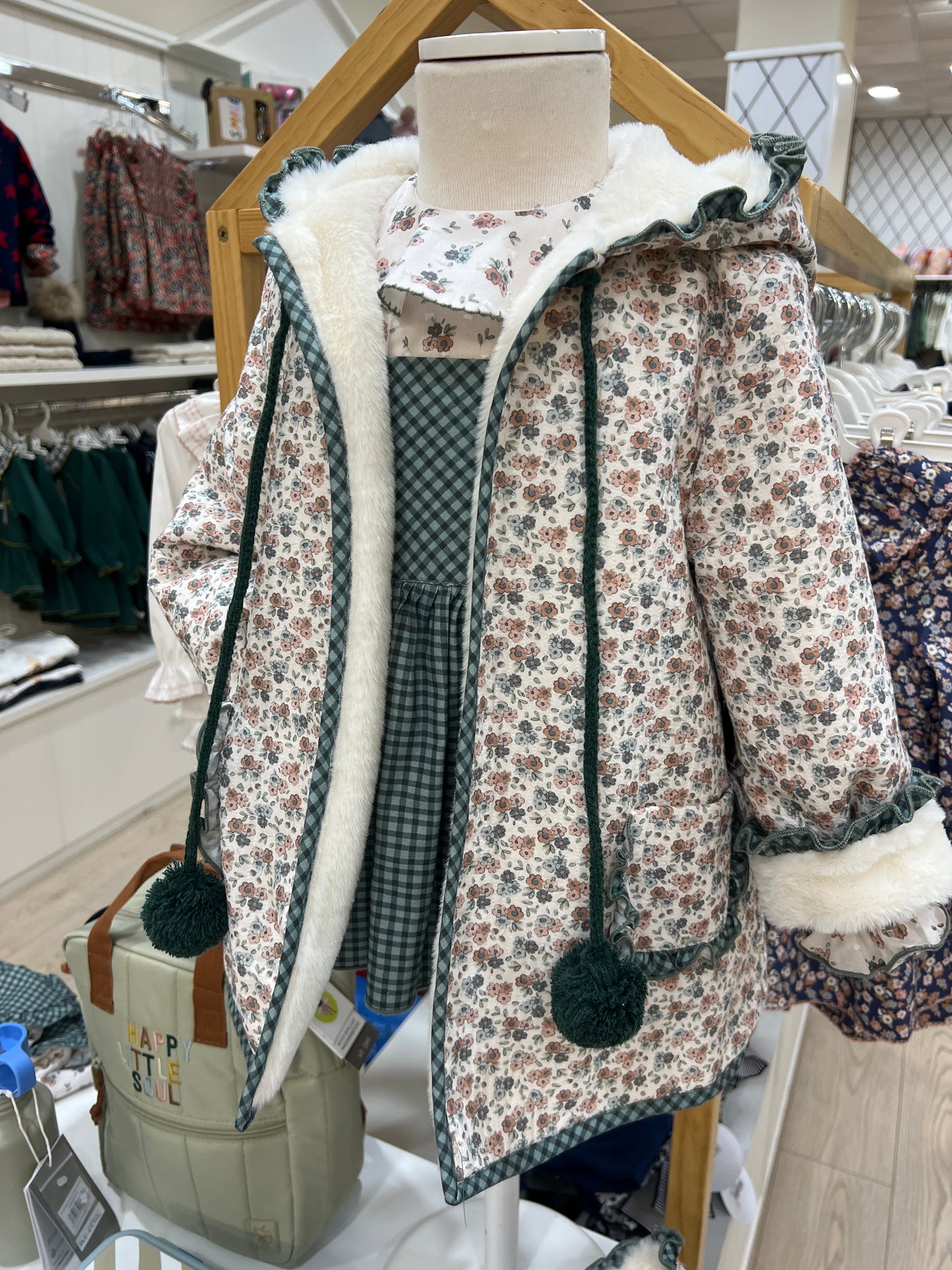 Abrigo Petit&Flower La Martinica