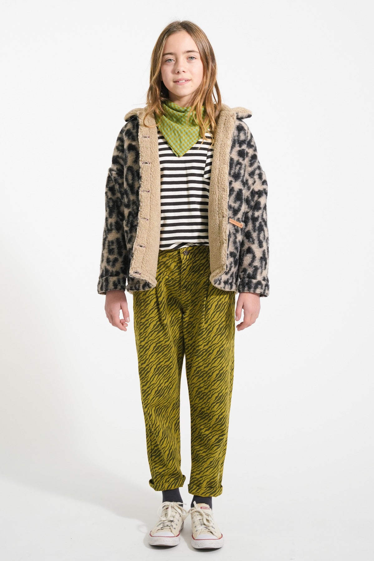 Pantalones mom fit | Verde oliva con estampado de cebra