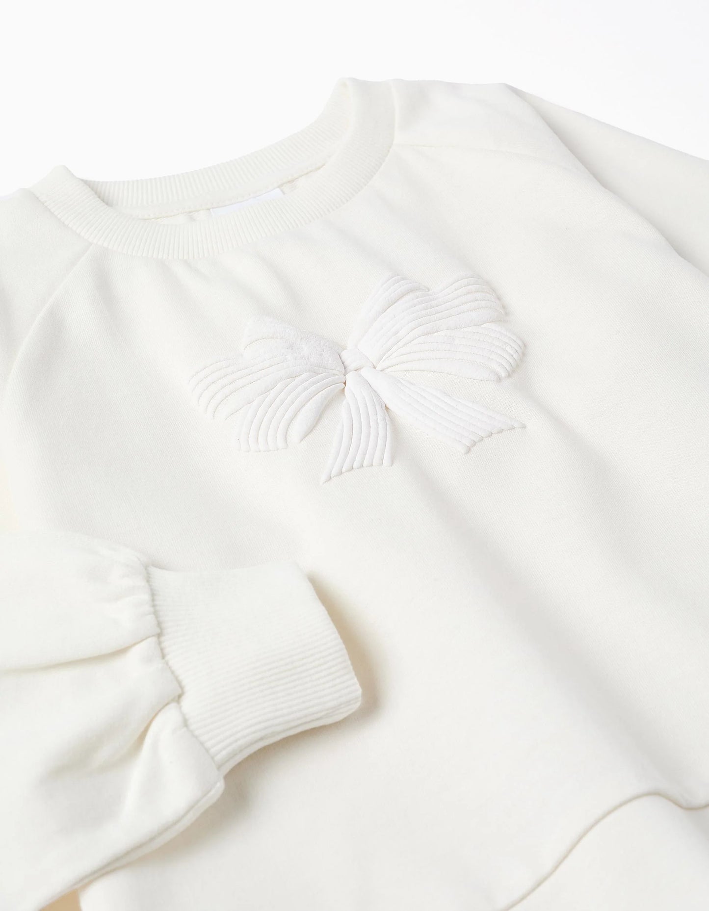 Sudadera blanca estampado relieve