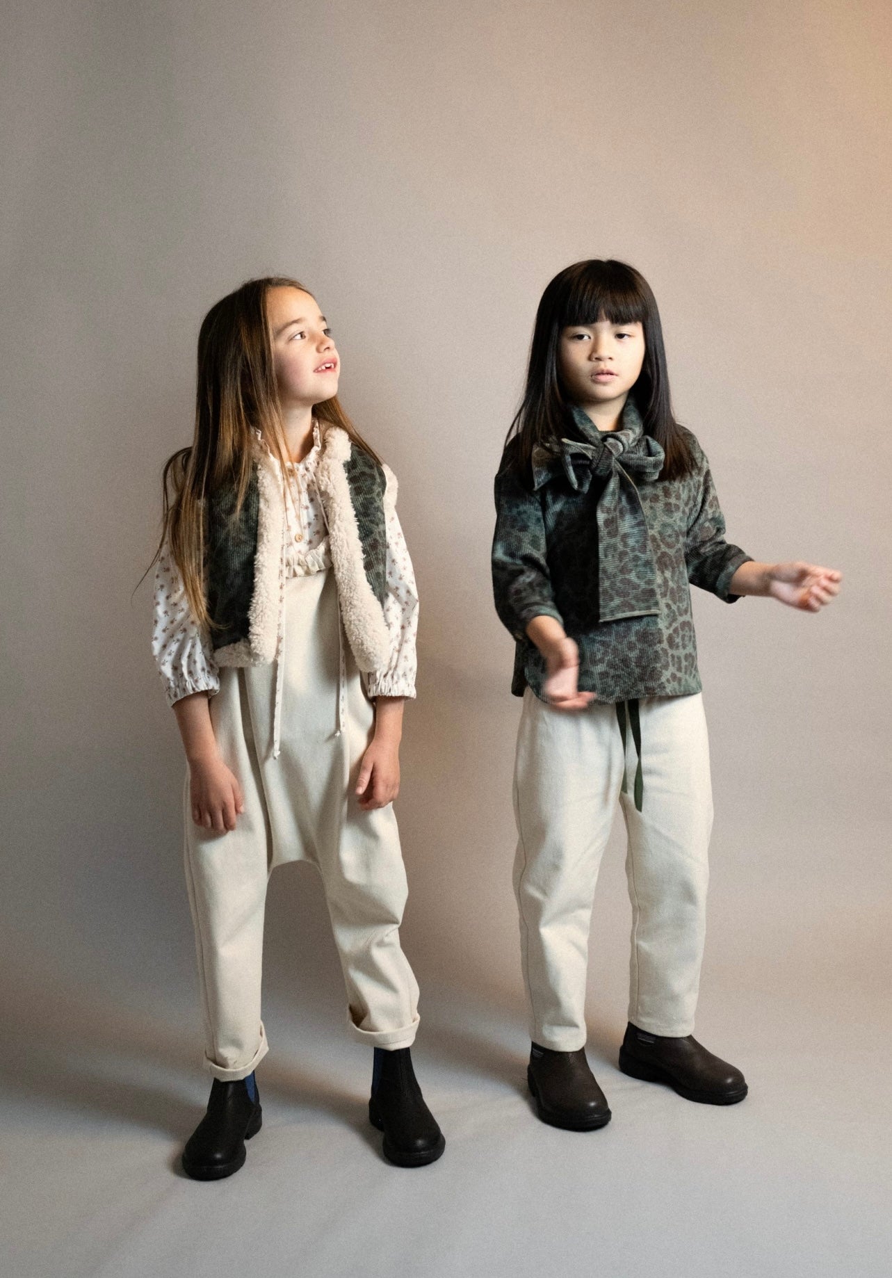 Blusa niña camuflaje Mía y Lia