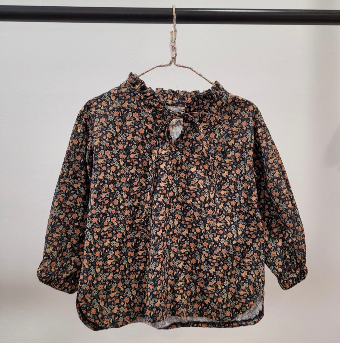 Blusa niña flor caldera Mia y Lia