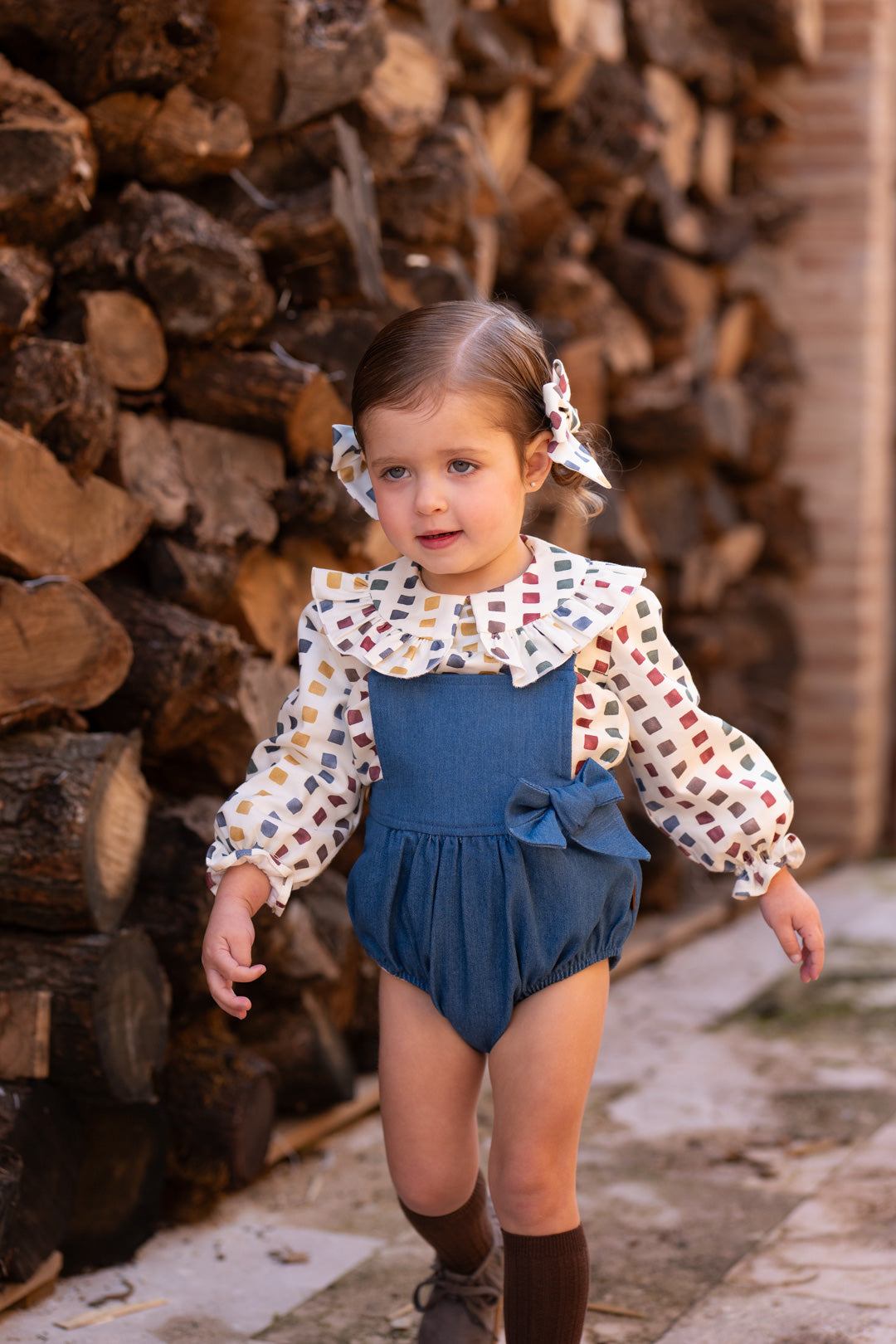 Peto bebé denim de Cocote.